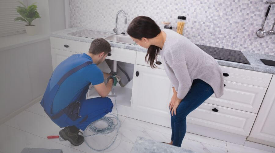 Expert burst pipe repair services in Hall Summit, LA